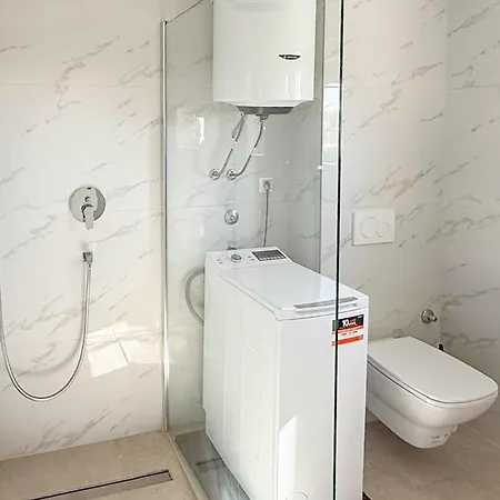 Gorgeous In With Wifi Apartamento Povljana